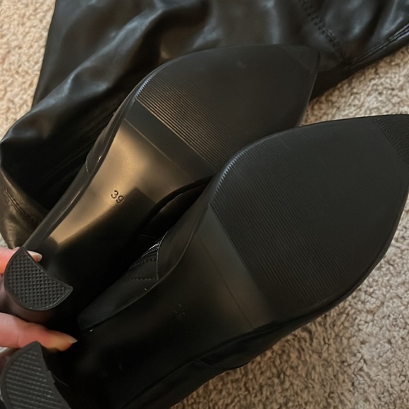 💠SOLD💠 Thigh High Black Boots Size 39 - Picture 3 of 3